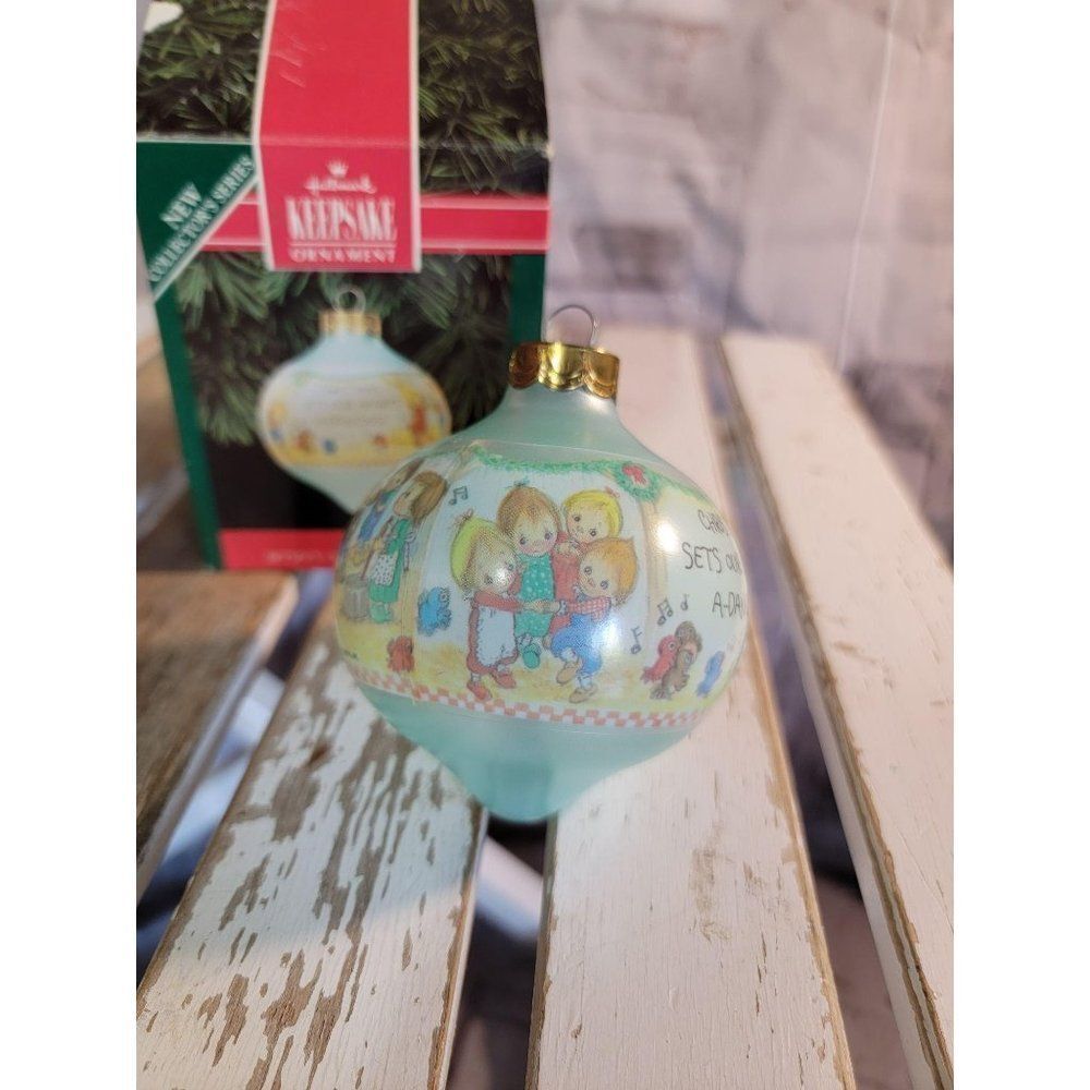 Hallmark Betsey's Country Christmas 1992 ornament